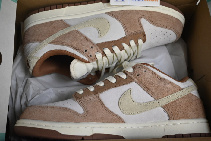 nike dunk low prm ‘medium curry’ dd1390-100