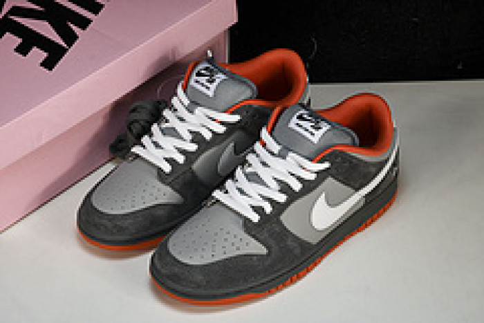 nike sb dunk low staple nyc pigeon 304292-011